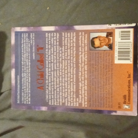 A child called "It" ~ Dave Pelzer - Picture 2 of 6